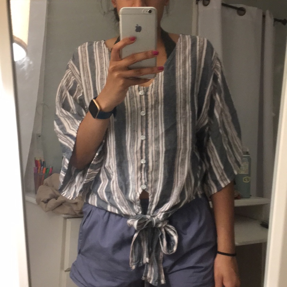 *Brand New* Francesca’s Top